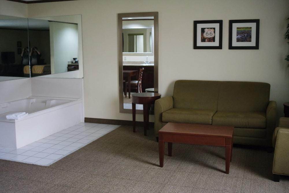 Comfort Inn & Suites Ardmore Exterior photo