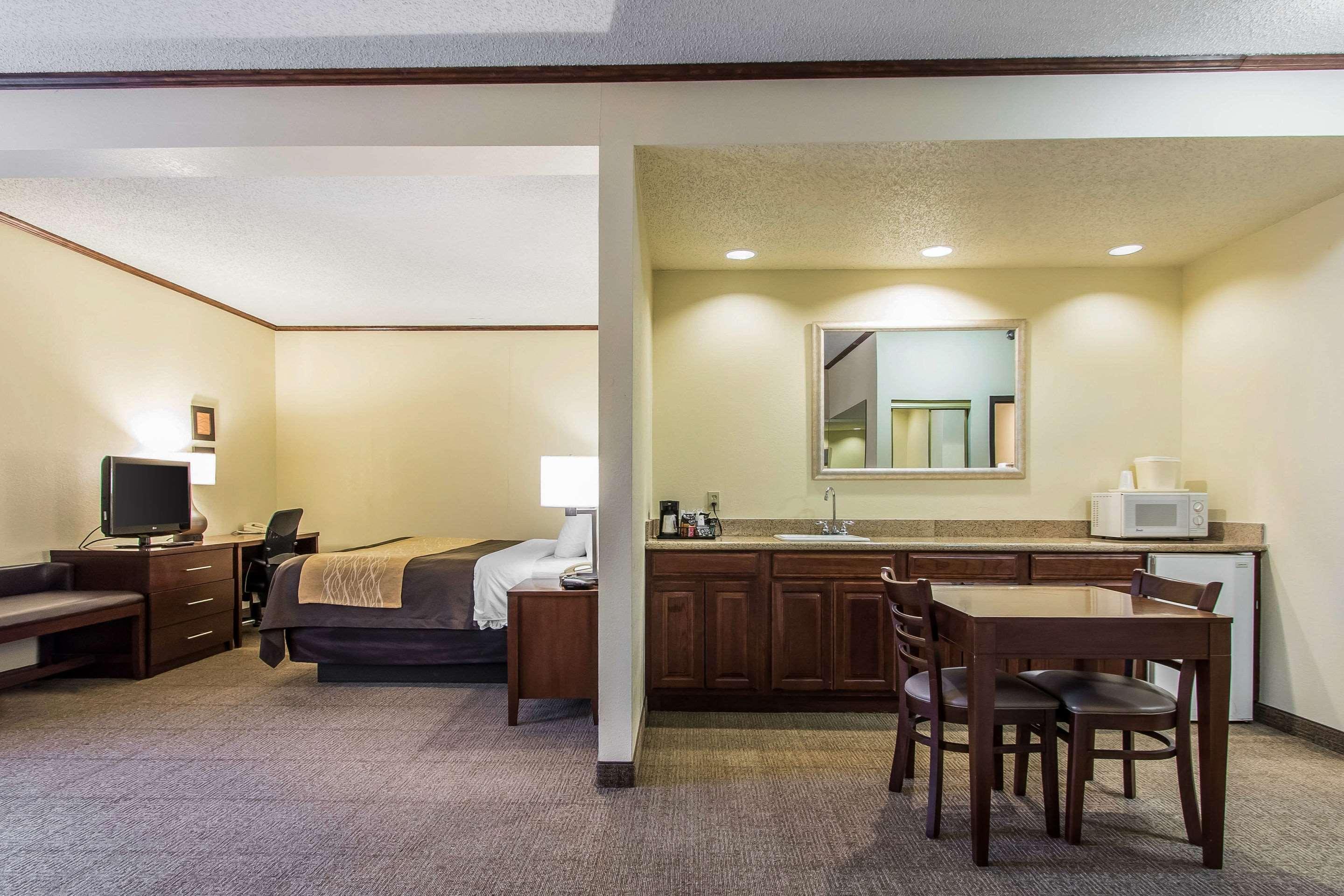 Comfort Inn & Suites Ardmore Exterior photo